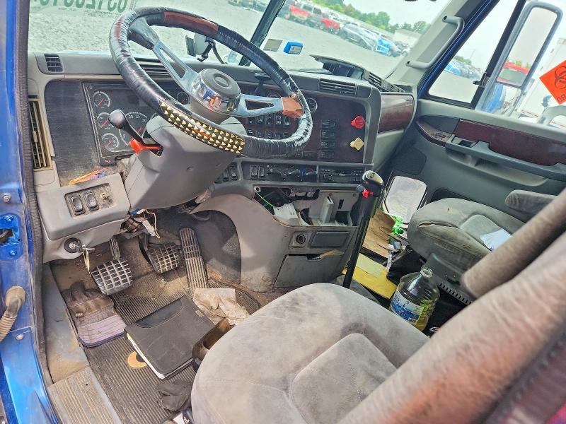 2016 Freightliner Conventional Columbia