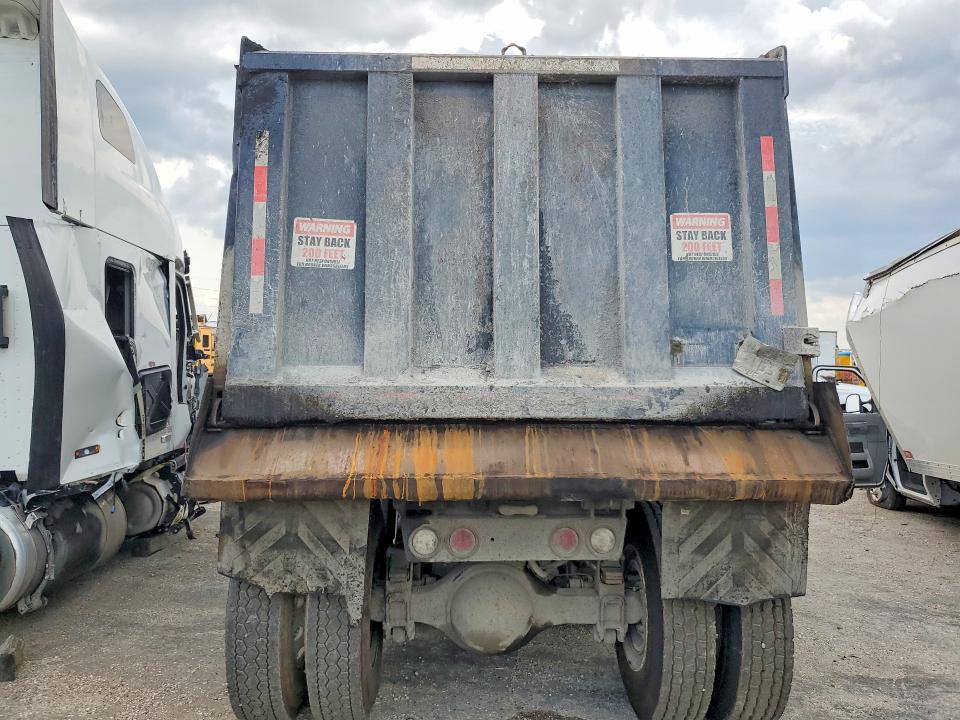 2001 Sterling A9500 Dump Truck