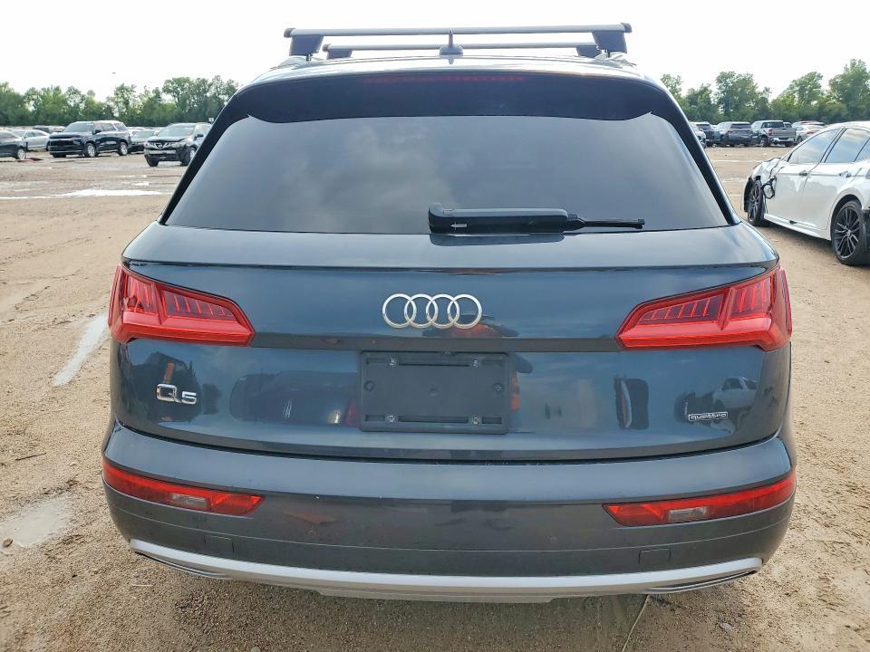 2020 Audi Q5 Premium/titanium Premium