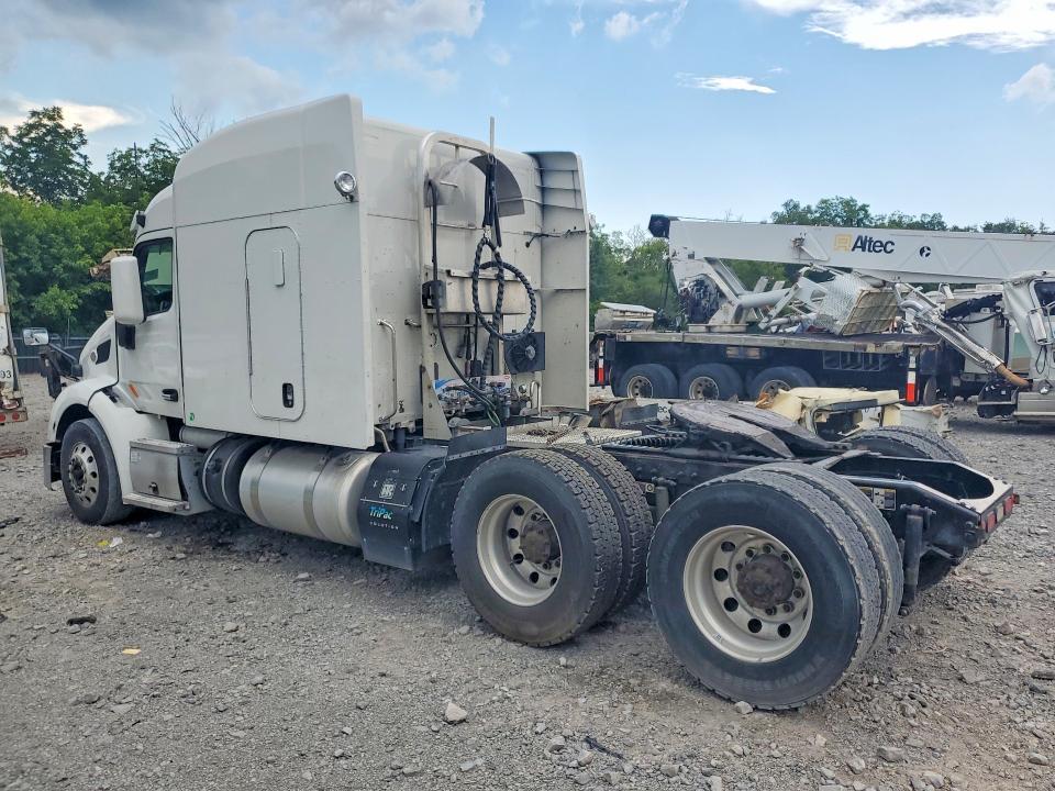 2021 Peterbilt 579-Semi Truck