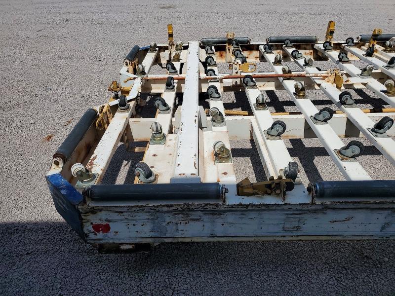 1994 Equipment GSE 1215