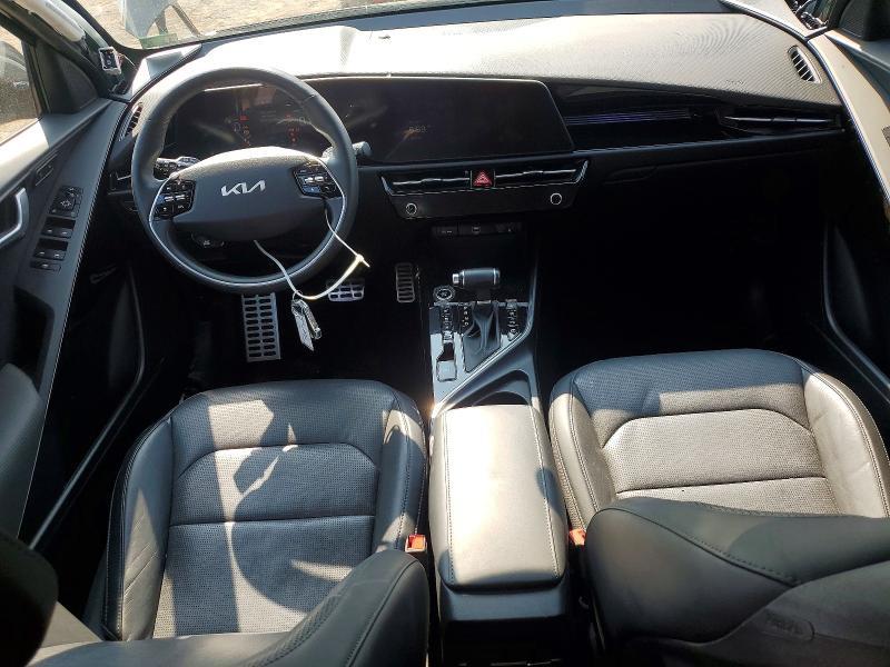 2023 KIA Niro sx