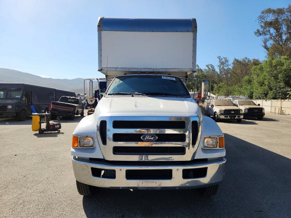 2013 Ford F650 Super Duty box Truck