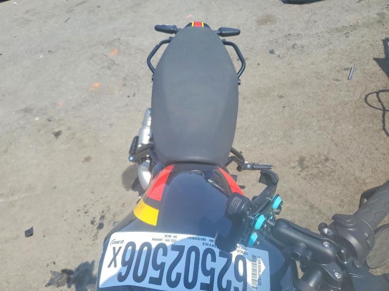 2026 Royal Enfield Motors Guerilla 450