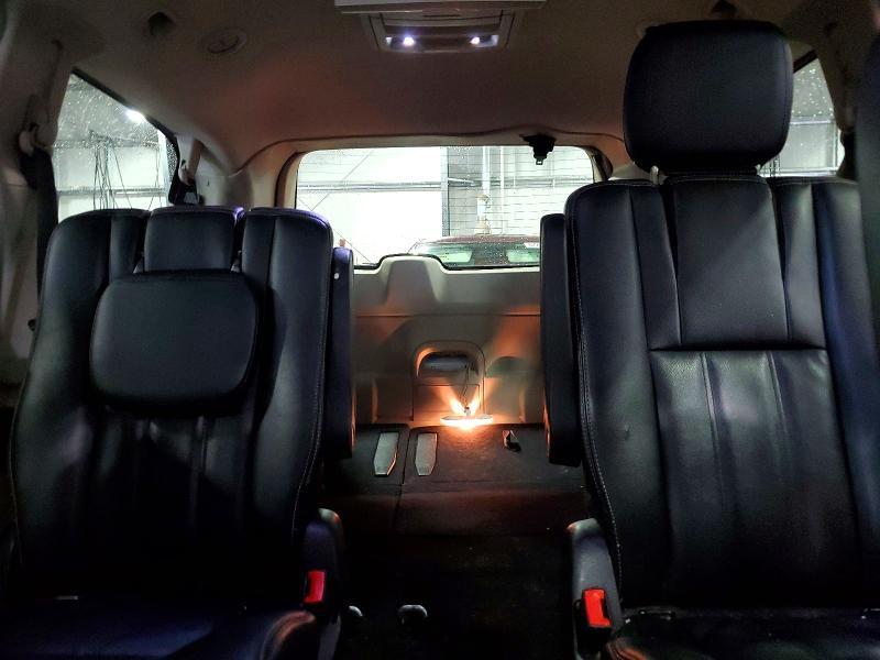 2014 Chrysler Town & Country Touring