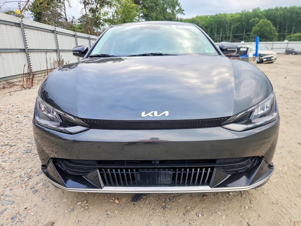 2023 KIA EV6 Wind