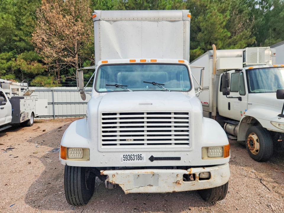 2000 International 4700 BOX Truck