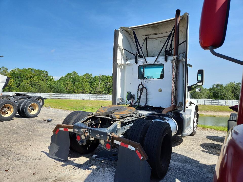 2016 Peterbilt 579 Semi Truck
