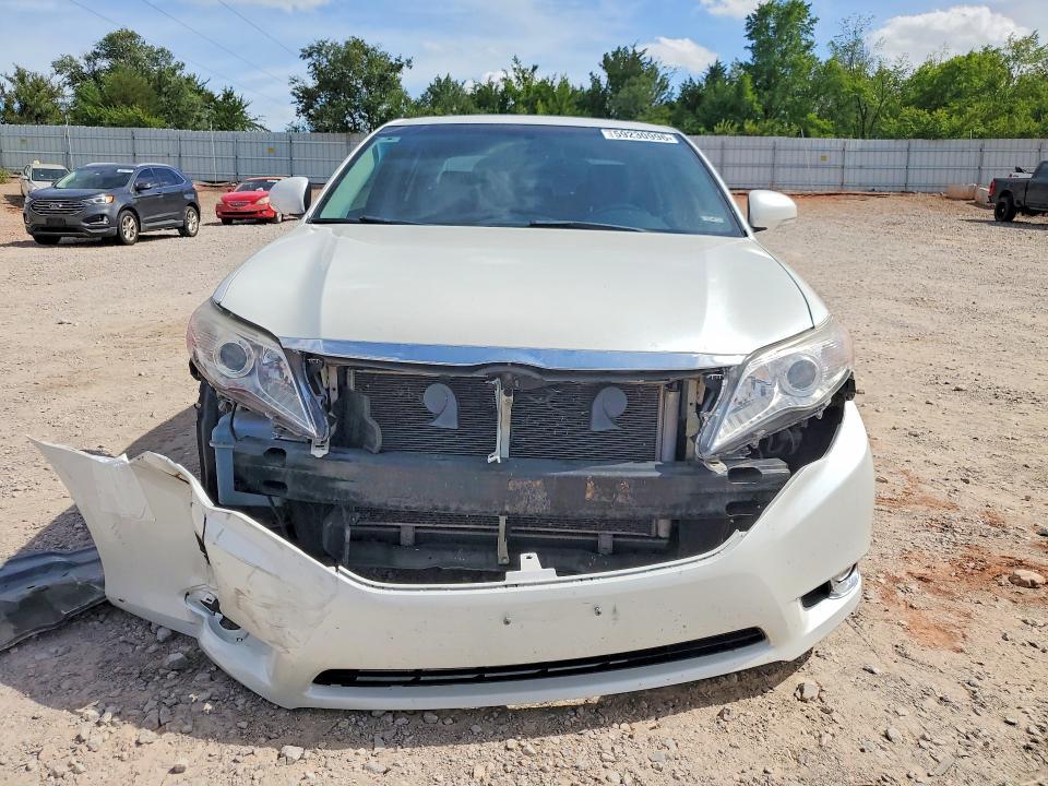 2011 Toyota Avalon Limited