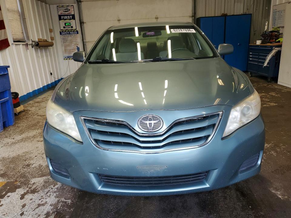 2011 Toyota Camry le