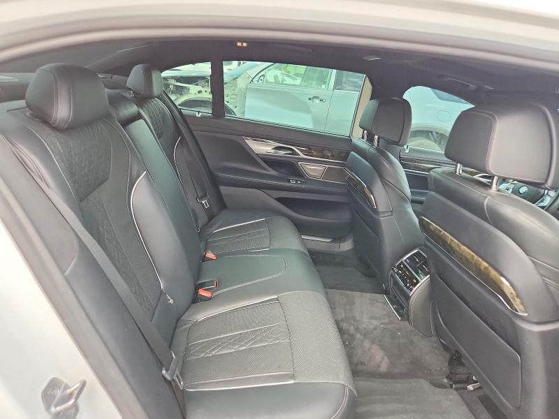2019 BMW 750 i
