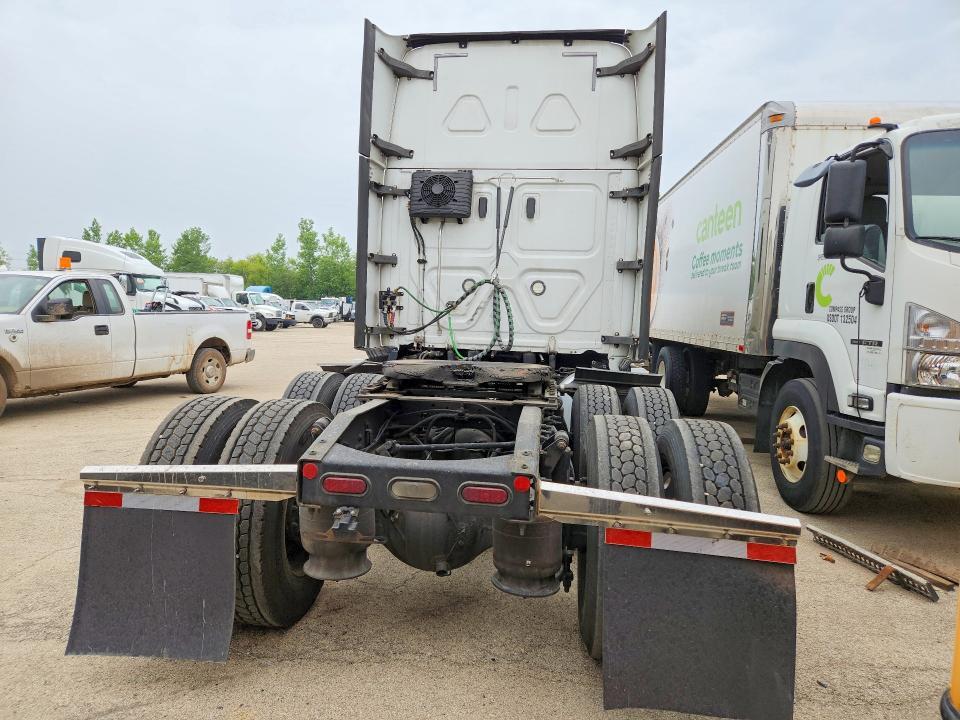 2020 Freightliner Cascadia 126 Semi Truck
