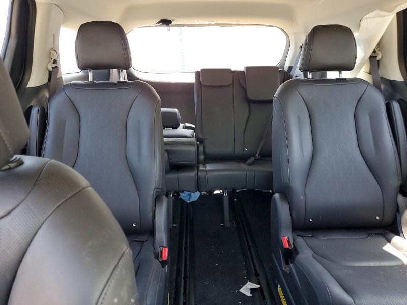 2026 KIA Carnival lxs