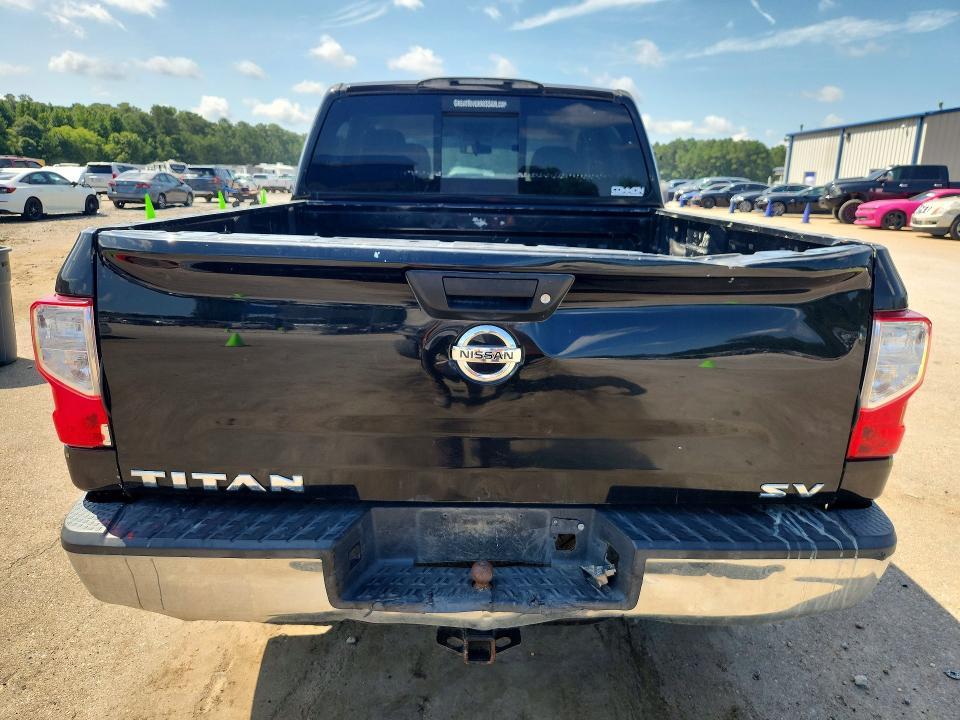 2017 Nissan 2017 Niss Titan SV