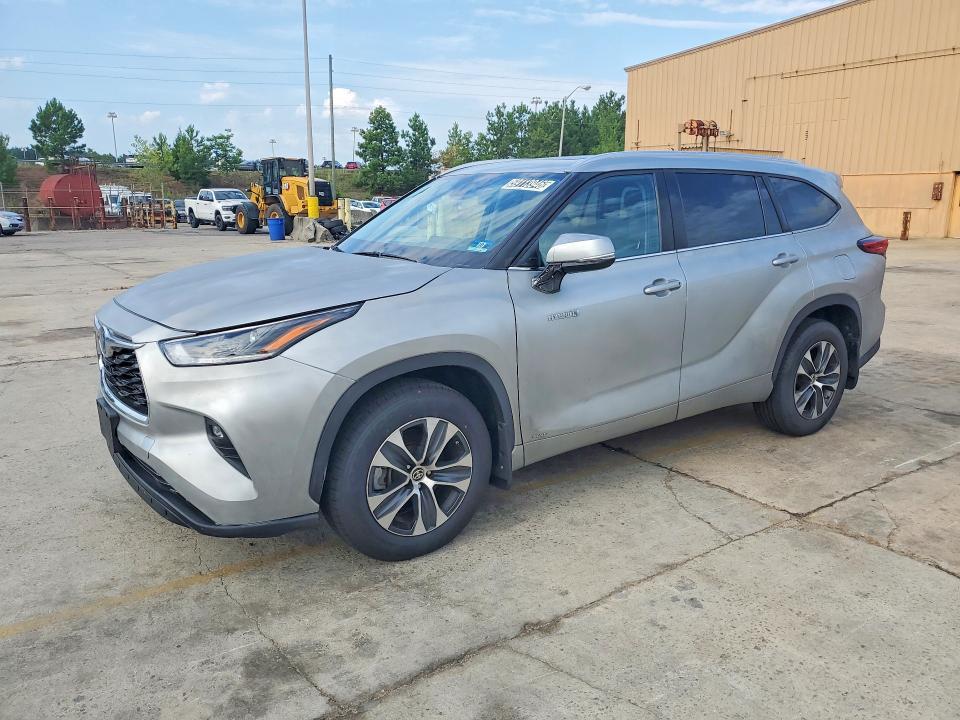 2020 Toyota Highlander Hybrid xle