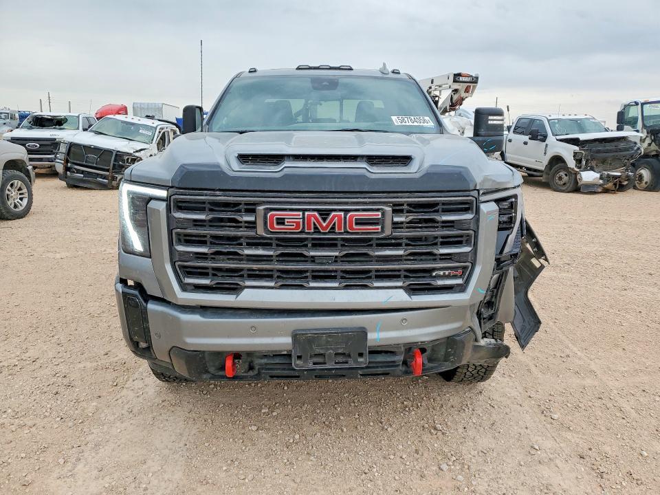 2026 GMC Sierra K2500 AT4