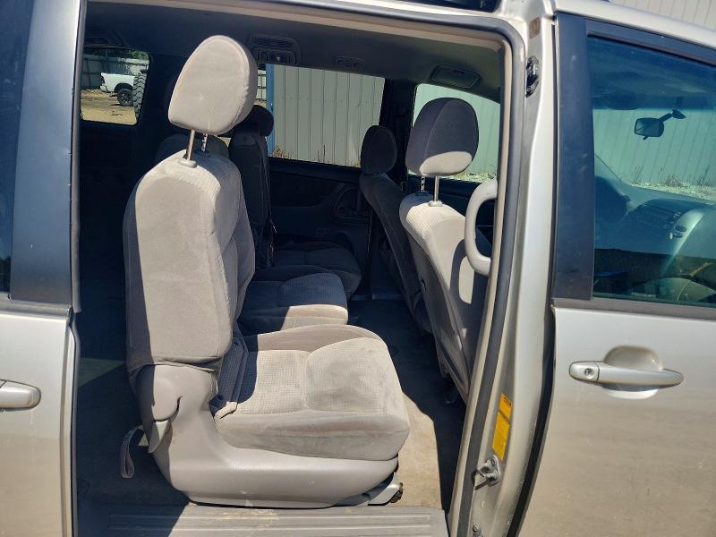 2008 Toyota Sienna le 8-passenger