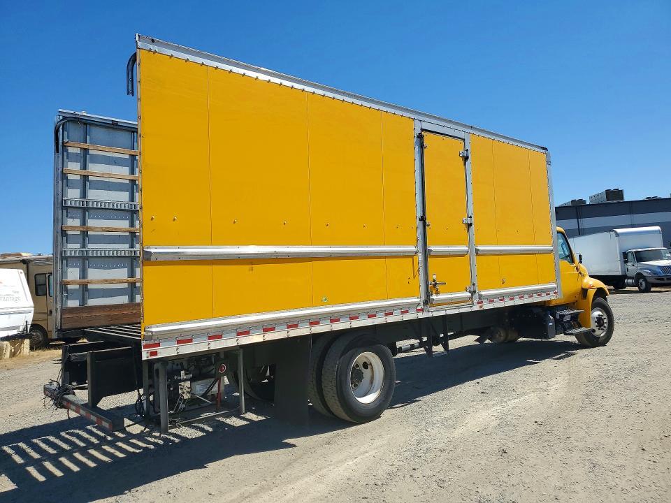 2022 International MV607-BOX Truck