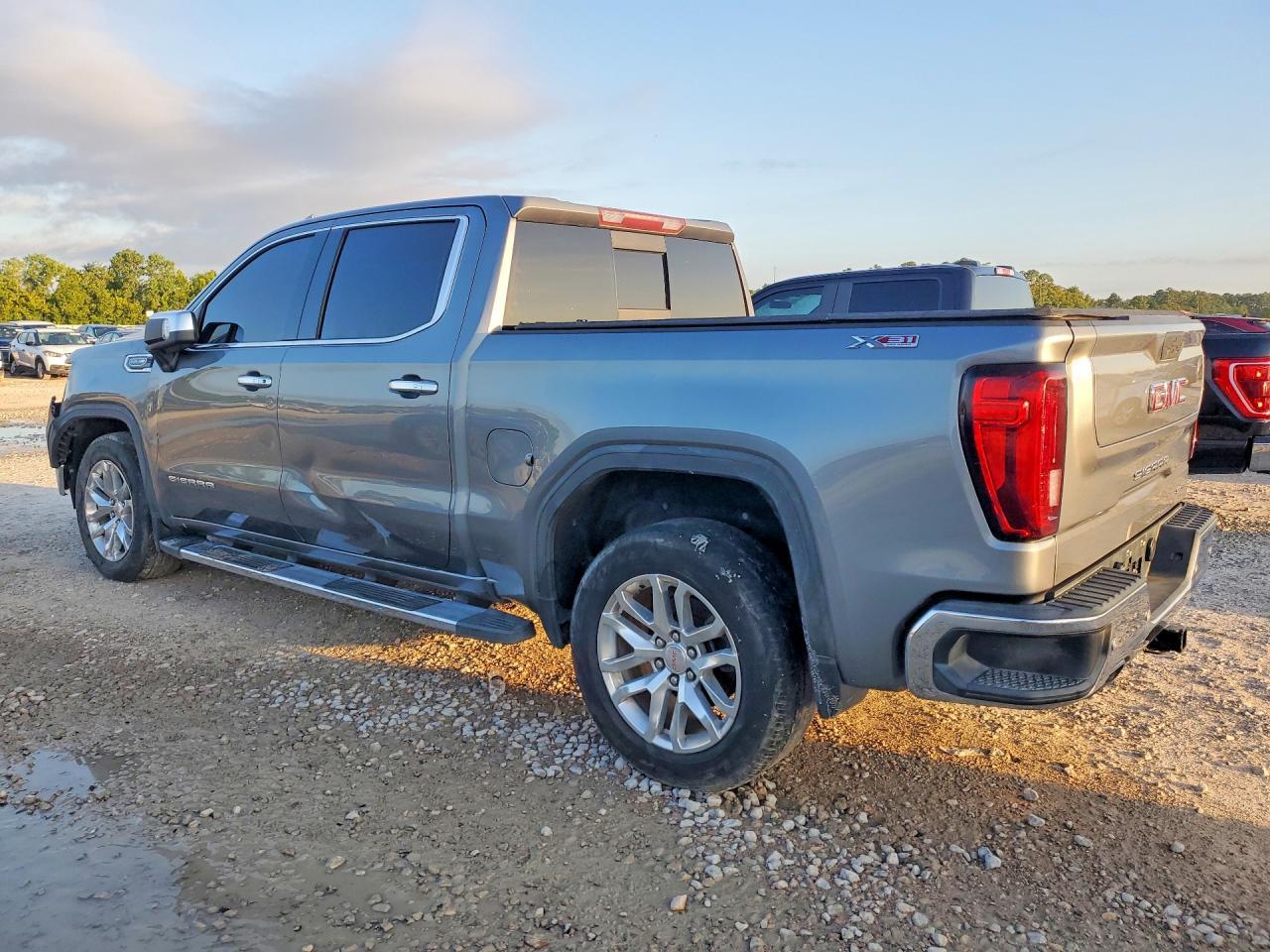2020 GMC Sierra K1500 SLT