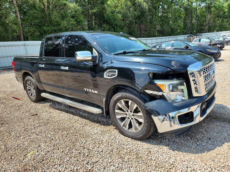 2017 Nissan Titan SL
