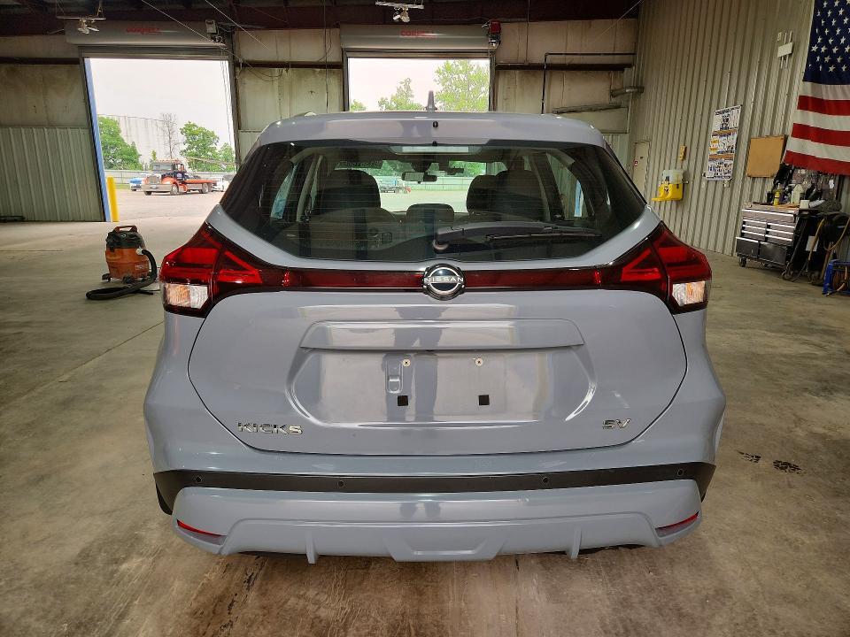 2023 Nissan Kicks sv