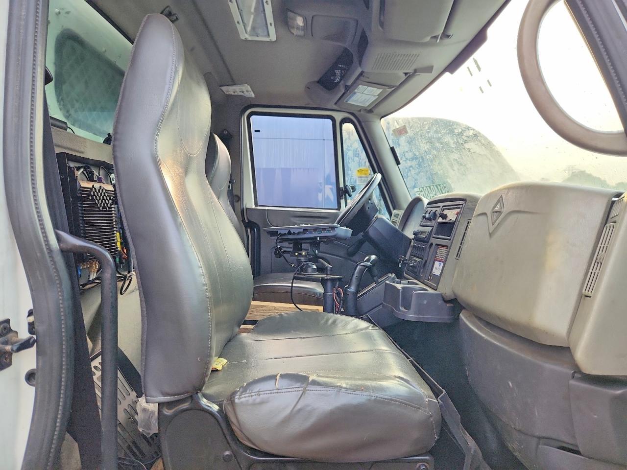 2011 International 4000 4300 LP