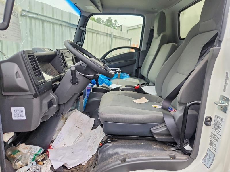 2025 Isuzu NRR Refrigerated BOX Truck