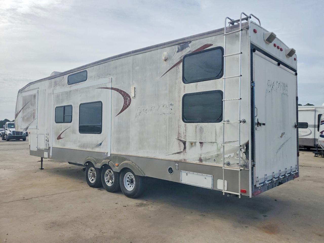 2009 Raptor 2009 Keystone Raptor Camper