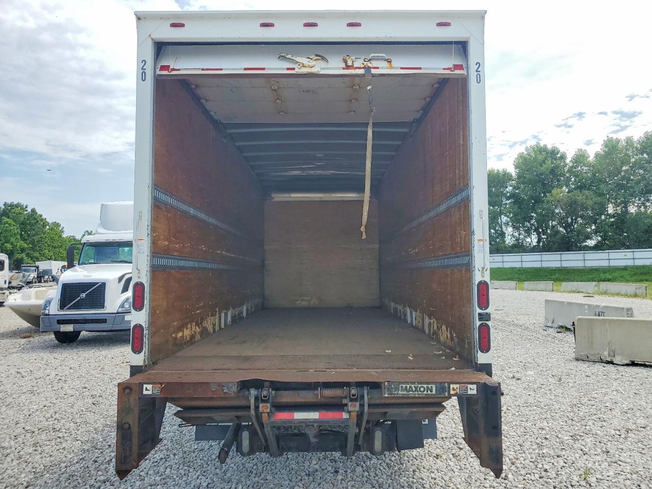 2016 Isuzu NQR-BOX Truck