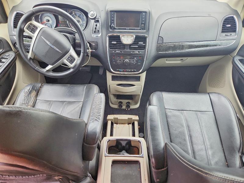 2015 Chrysler Town & Country Touring