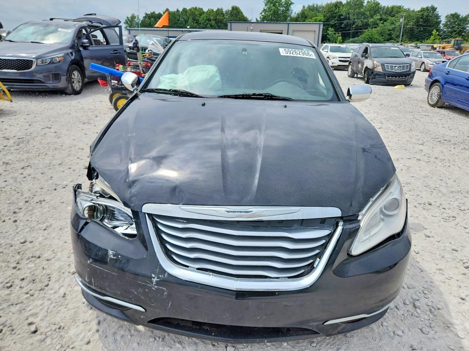 2013 Chrysler 200 Limited