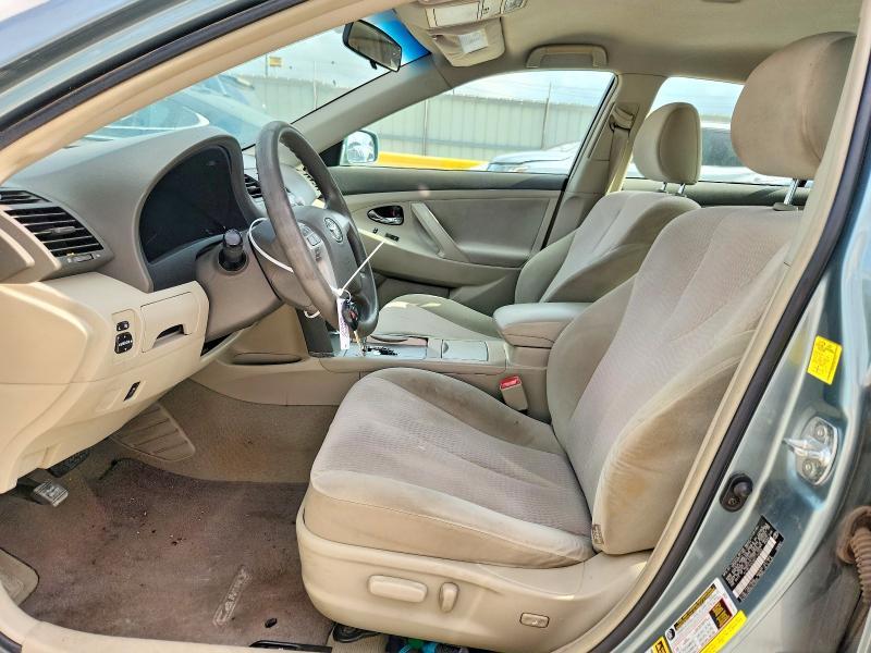 2011 Toyota Camry le