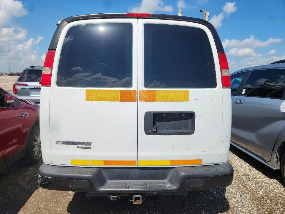 2016 Chevrolet Express G2500