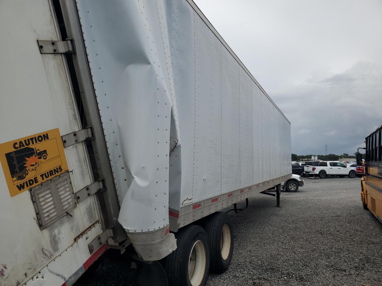 2009 Utility VS2DX DRY Van Trailer