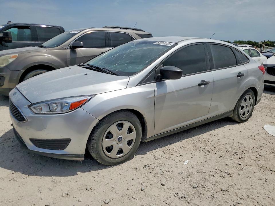 2015 Ford Focus s