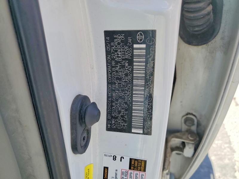 2014 Toyota Prius two