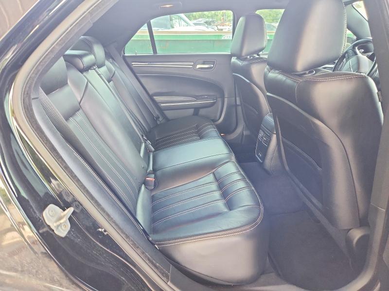 2018 Chrysler 300 s