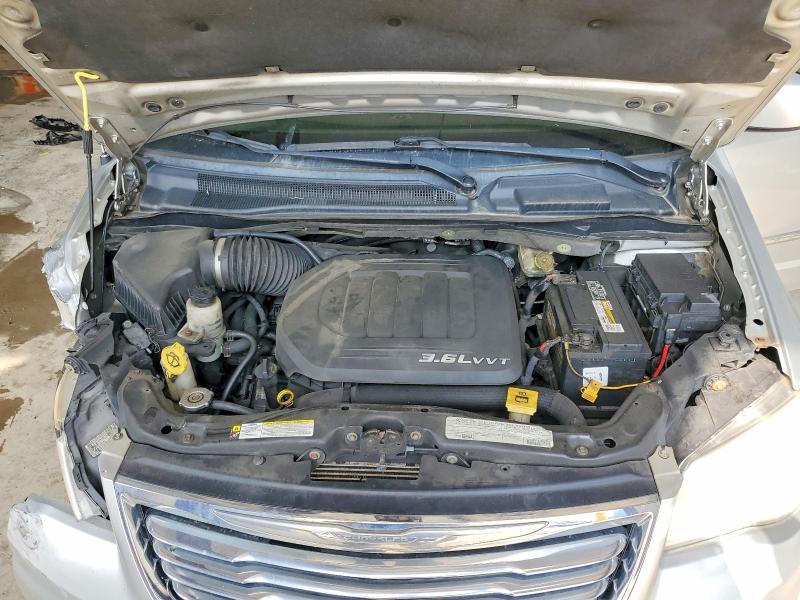2012 Chrysler Town & Country Touring