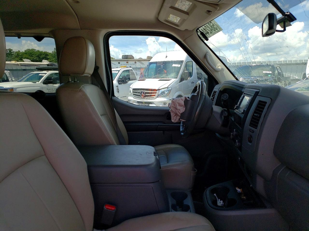 2017 Nissan NV 3500 HD SL