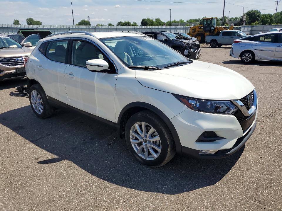 2022 Nissan Rogue Sport sv