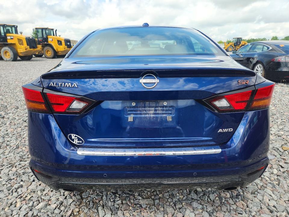 2023 Nissan Altima sr