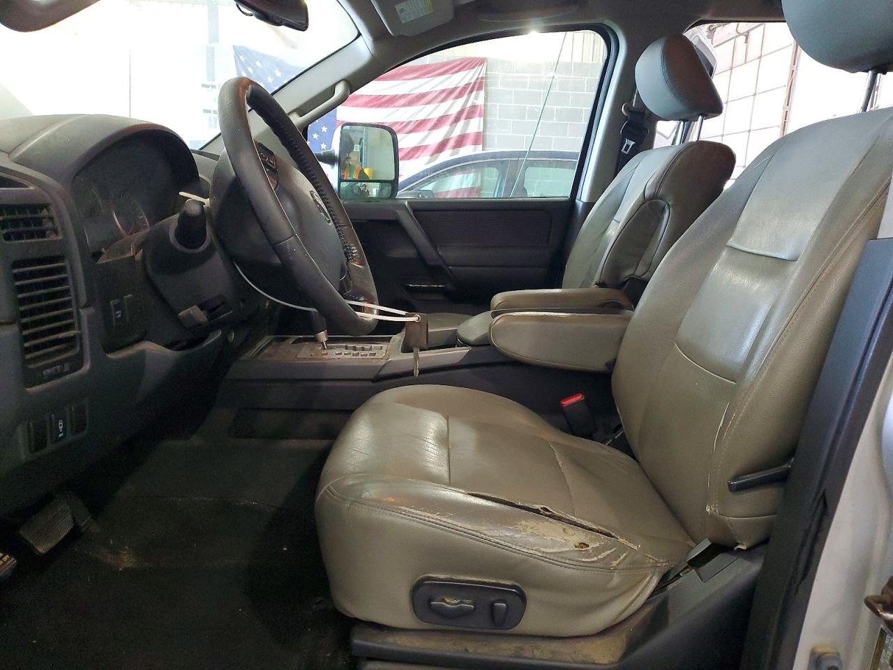2012 Nissan Titan SV