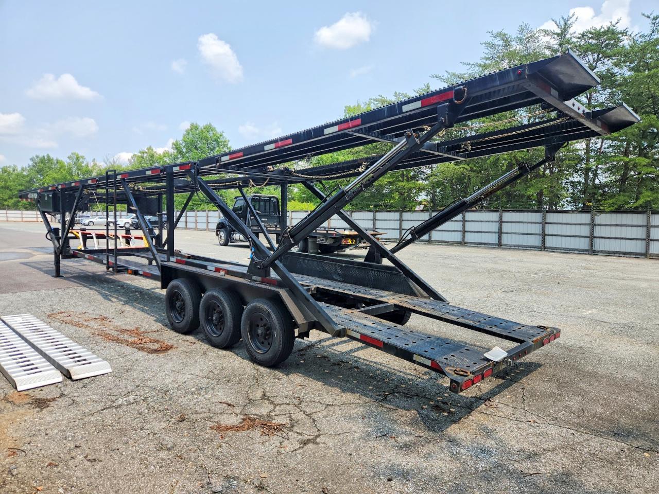 2022 Texas Pride CA84727KGN Car Carrier