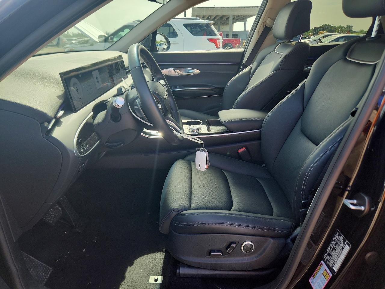 2026 Genesis GV70 2.5T Standard