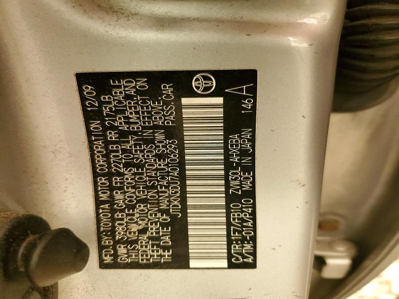 2010 Toyota Prius iii