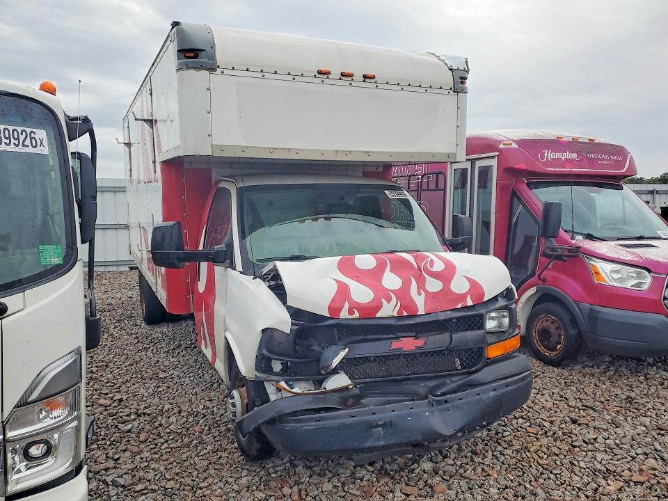 2015 Chevrolet Express-BOX Truck