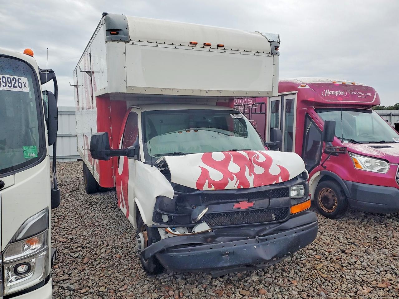 2015 Chevrolet Express-BOX Truck
