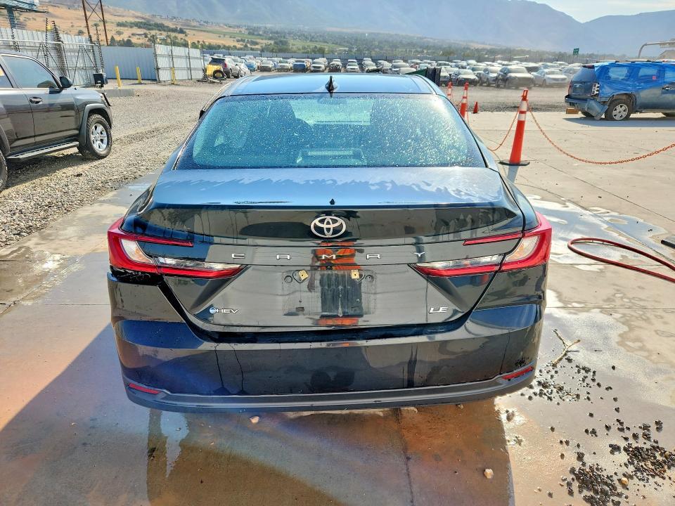 2025 Toyota Camry le