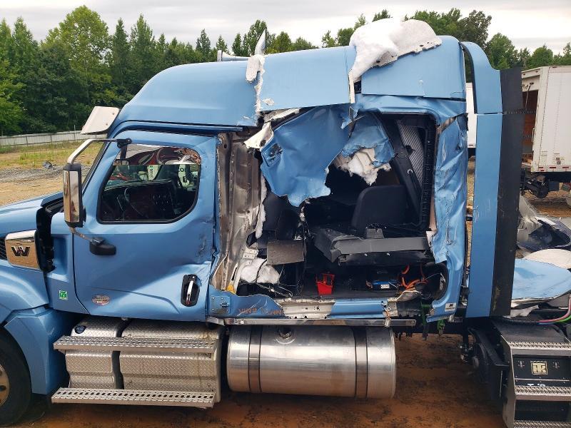 2022 Western Star 2022 Western Star 49X Chassis Semi Truck