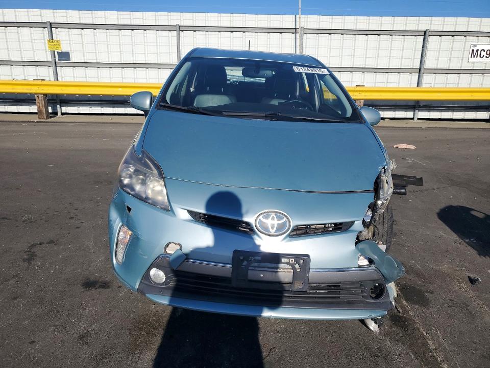 2013 Toyota Prius Plug-in Hybrid Advanced